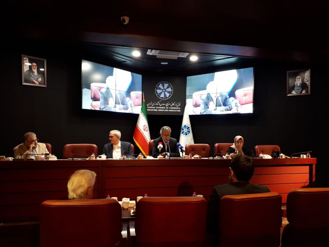 دفاع بخش خصوصی از تصمیم شجاعانه دولت در حذف ارز ۴۲۰۰ تومانی