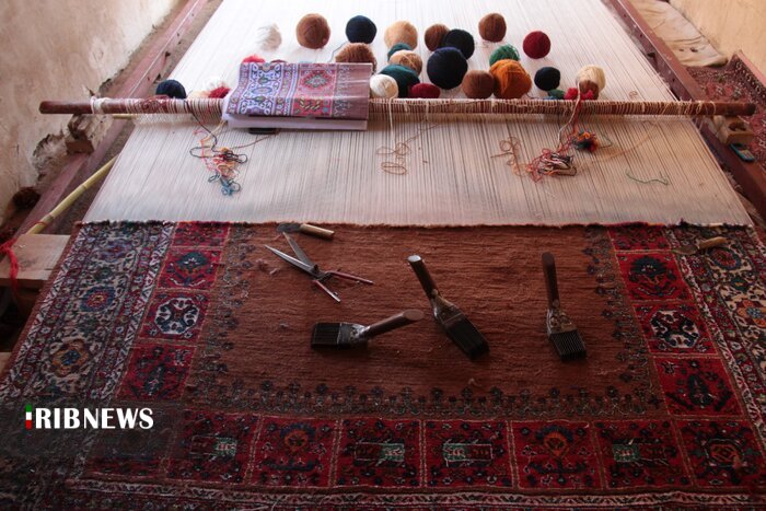 گره کور نشان سازی فرش در آذربایجان غربی/ فرش آذربایجان غربی شناسنامه ندارد