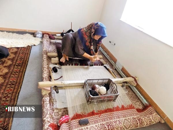 گره کور نشان سازی فرش در آذربایجان غربی/ فرش آذربایجان غربی شناسنامه ندارد