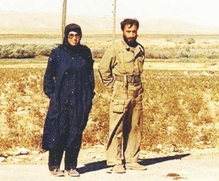 درگذشت اولین عکاس زن دفاع مقدس درگذشت اولین عکاس زن دفاع مقدس