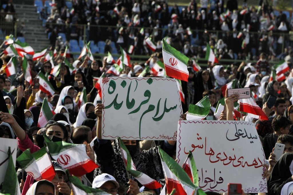 آغاز مراسم اجتماع بزرگ «سلام فرمانده» در ورزشگاه آزادی