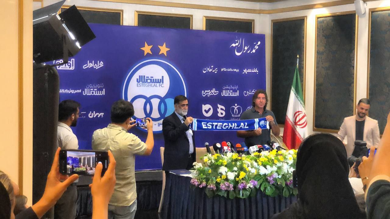 امضای قرارداد سرمربی جدید استقلال