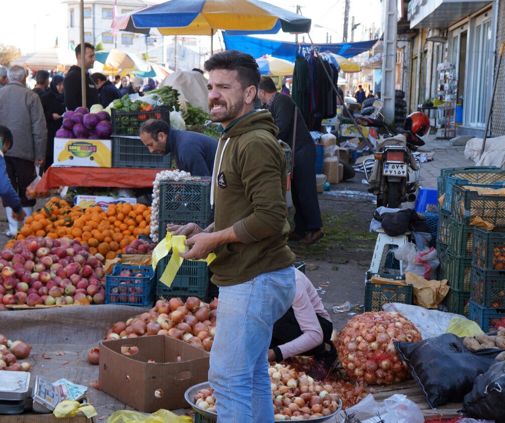 ساماندهی جمعه بازار، اولویت شهرداری این شهر باشد ساماندهی جمعه بازار، اولویت شهرداری این شهر باشد