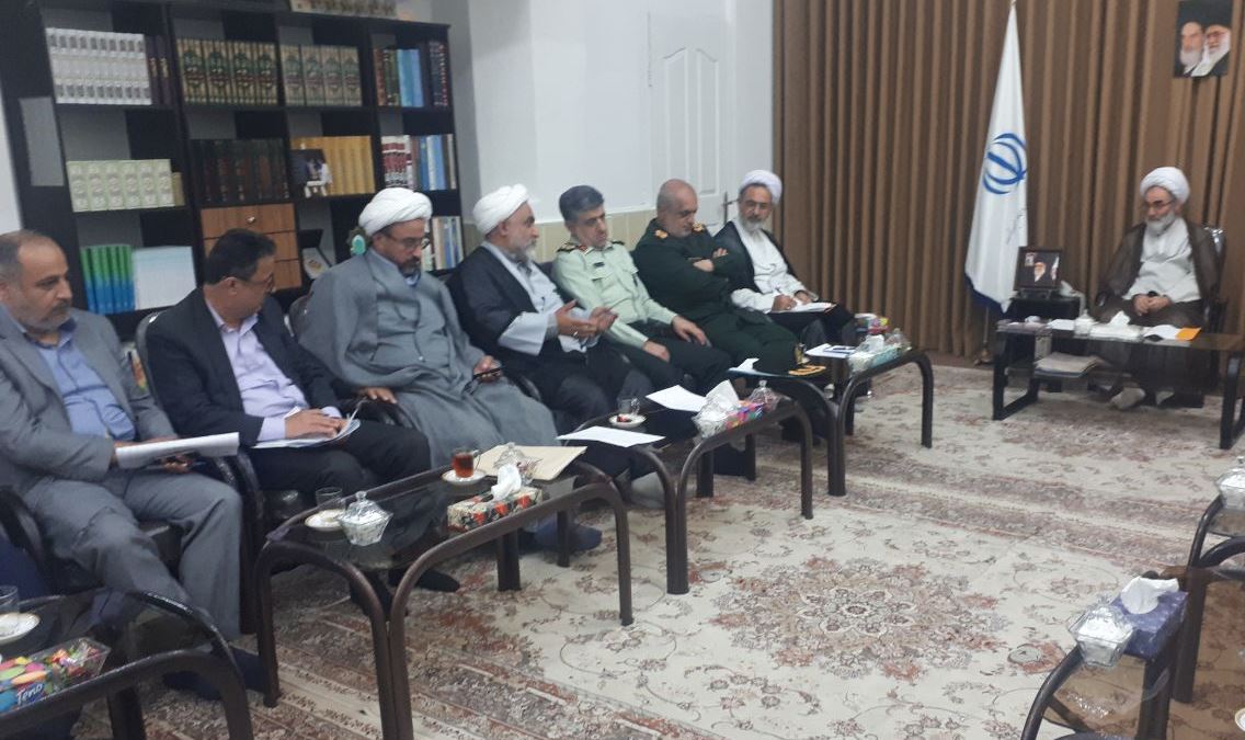 تبدیل نمازجمعه به پایگاه حضور مردم برای حل مشکلات