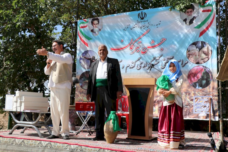 برگزاری جشن باستانی تیرگان در فراهان استان مرکزی برگزاری جشن باستانی تیرگان در فراهان استان مرکزی