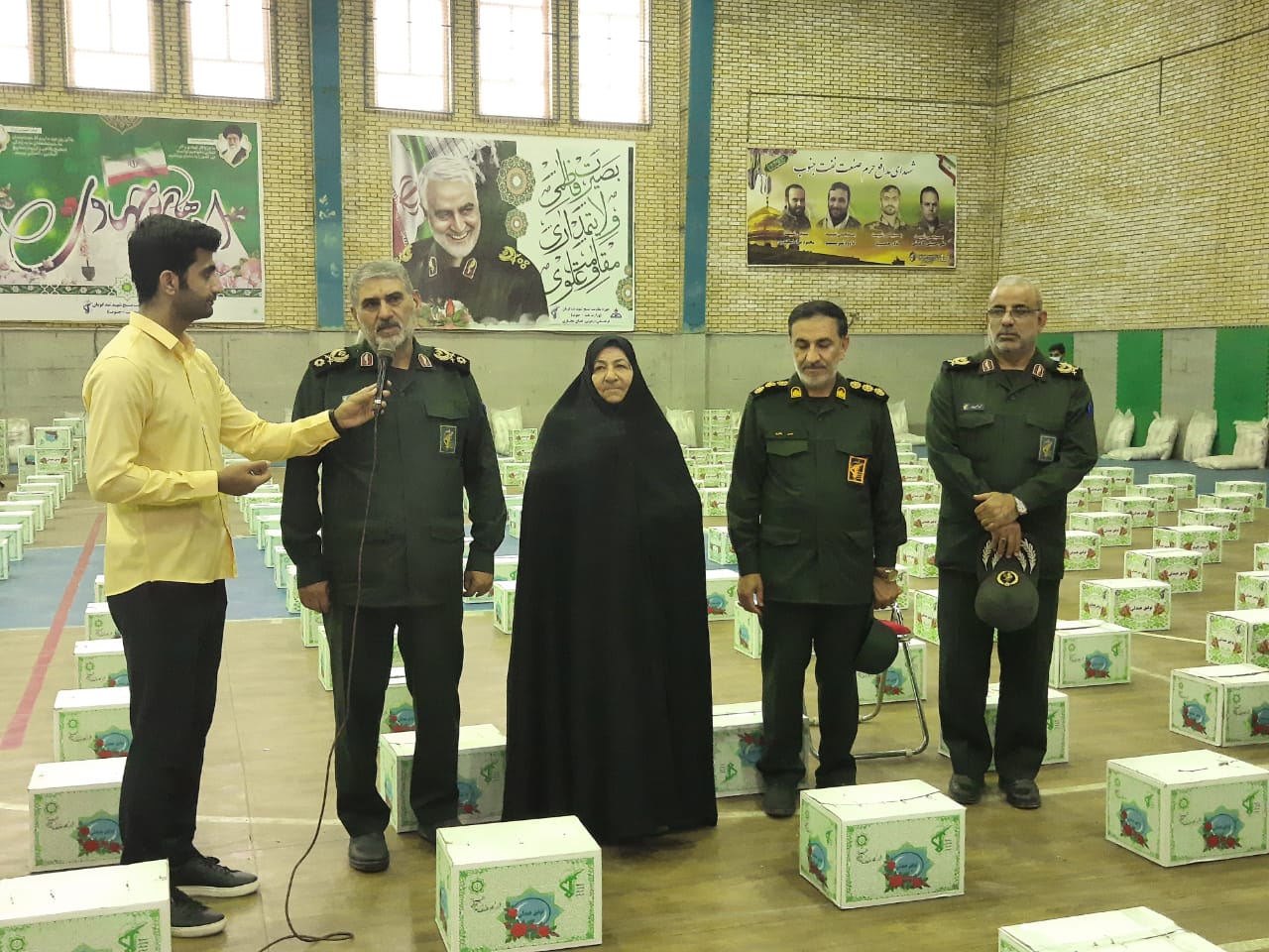 ارسال هزارن بسته معیشتی برای خانواده های نیازمند خوزستان + عکس ارسال هزارن بسته معیشتی برای خانواده های نیازمند خوزستان + عکس