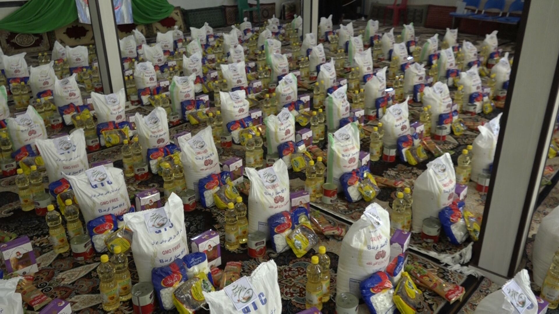 توزیع بسته های معیشتی در میان نیازمندان شهرستان تکاب