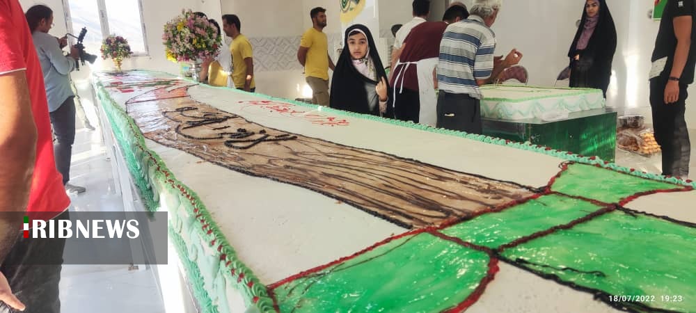 پخت کیک یک تنی در شهر آبسرد