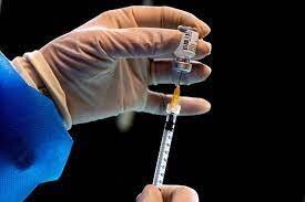 دوز چهارم واکسن هنرمندان پیشکسوت تزریق می‌شود