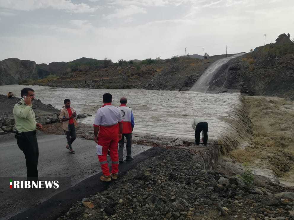 وقوع دو حادثه در بشاگرد بر اثر بارش باران