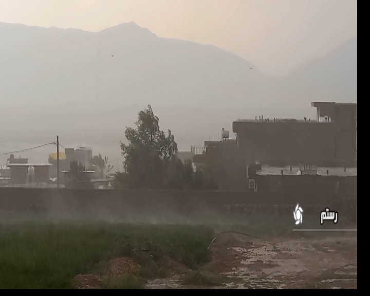 بارش شدید باران و آبگرفتگی معابر در شهرستان رستم