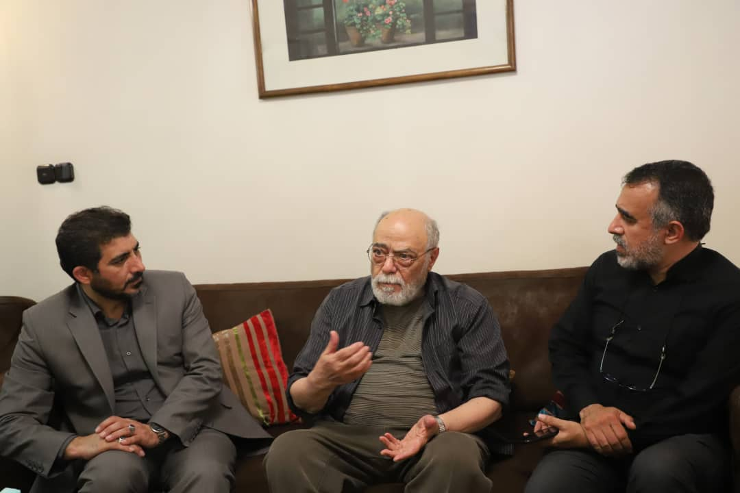 ملاقات مدیر هنرهای نمایشی با اکبر زنجانپور