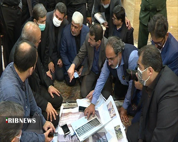 حضور وزیر کشور در گلزار شهدا ی کرمان حضور وزیر کشور در گلزار شهدا ی کرمان