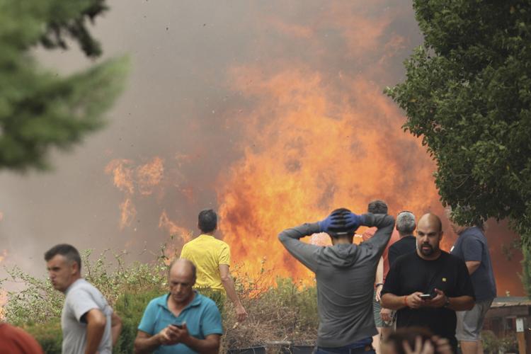 تخلیه ۱۵۰۰ نفر به دلیل آتش سوزی جنگلی در اسپانیا