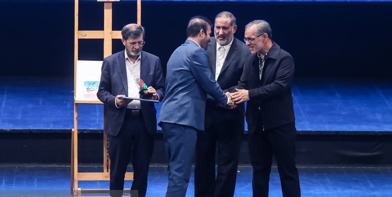 معرفی برگزیدگان شعر گمنامی با محوریت شهدا
