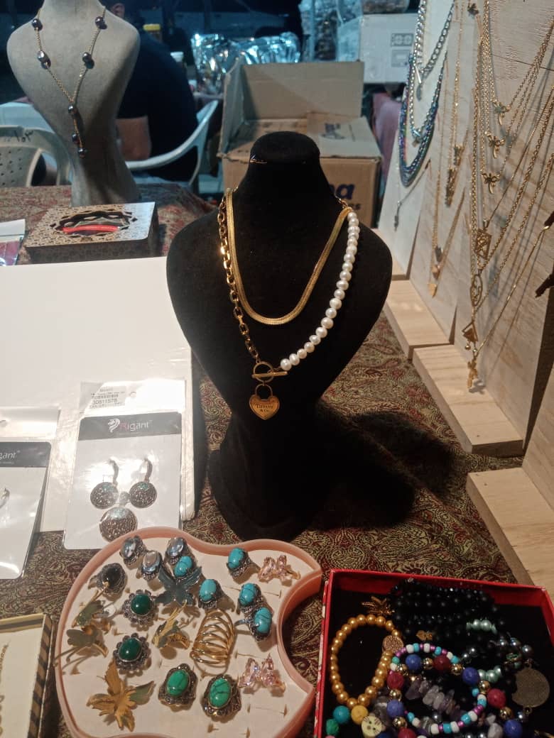 جان تازه در هنر زیورآلات سنتی با آموزش ۴۵ نفر در گلبهار جان تازه در هنر زیورآلات سنتی با آموزش ۴۵ نفر در گلبهار