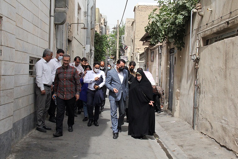 بررسی طرح مسکونی- تجاری باغ آذری در منطقه 16 تهران