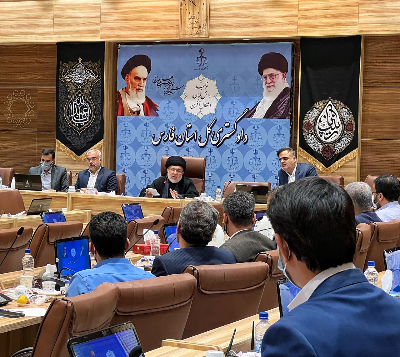 نظارت بر پرونده‌های تخریب و تغییر کاربری باغ‌های شیراز