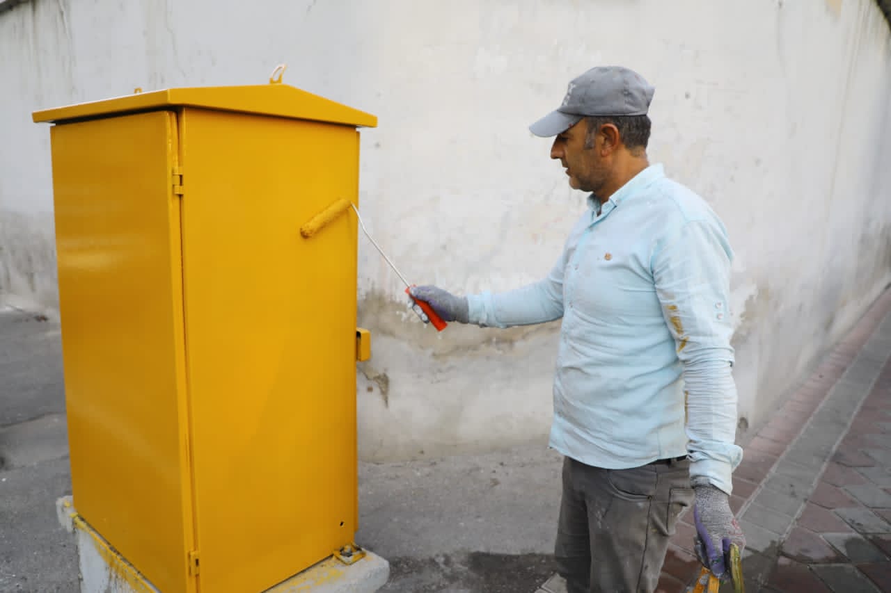 ۸ هزار رنگ آمیزی پوششی و نوسازی ۹۲ مخزن زباله در منطقه ۱۳