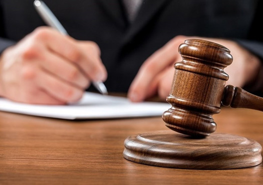 صدور کیفرخواست برای قاضی و وکیل قلابی در جزیره قشم صدور کیفرخواست برای قاضی و وکیل قلابی در جزیره قشم