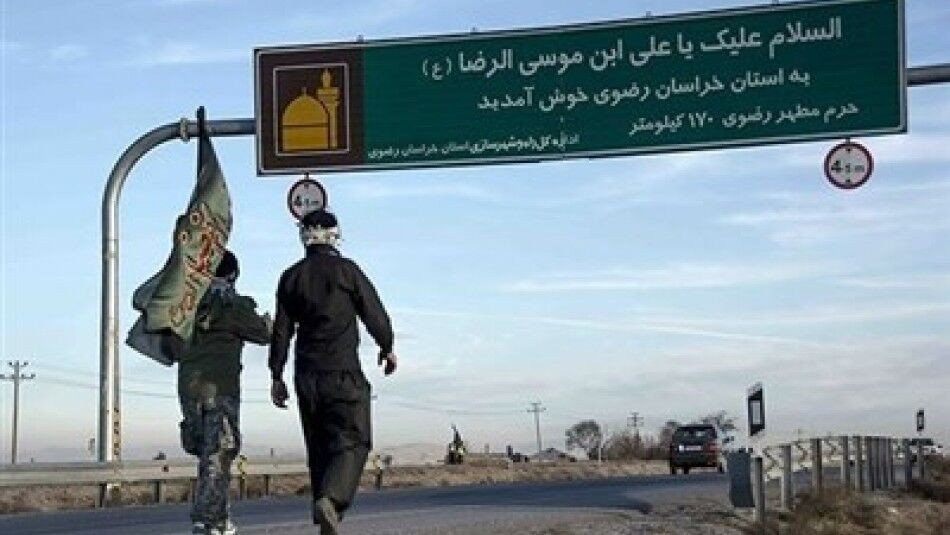 پنج هزار زائر پیاده