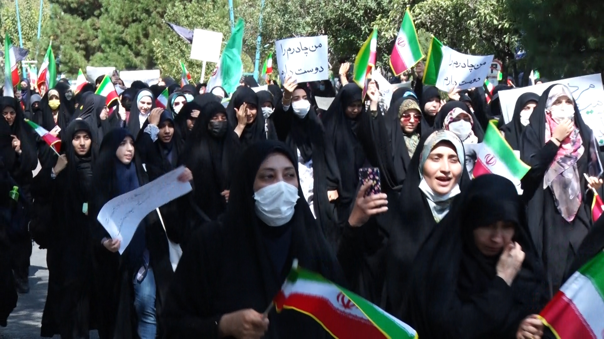 اجتماع اعتراضی دانشجویان در محکومیت اقدامات اغتشاشگران