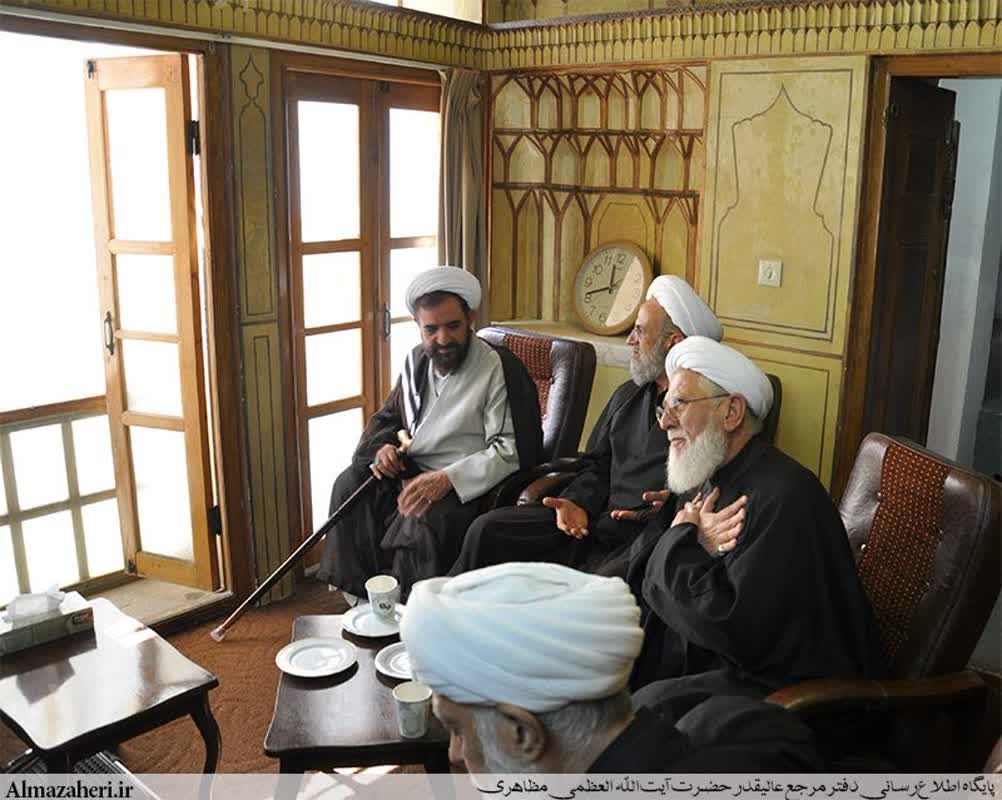 دیدار فرزندان و  اعضای بیت مرحوم آیت الله ناصری با رئیس حوزه علمیه اصفهان دیدار فرزندان و  اعضای بیت مرحوم آیت الله ناصری با رئیس حوزه علمیه اصفهان