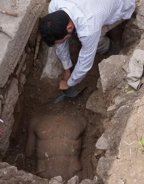 کشف بقایای مجسمه هرکول ۲۰۰۰ ساله در حفاری‌های جدید