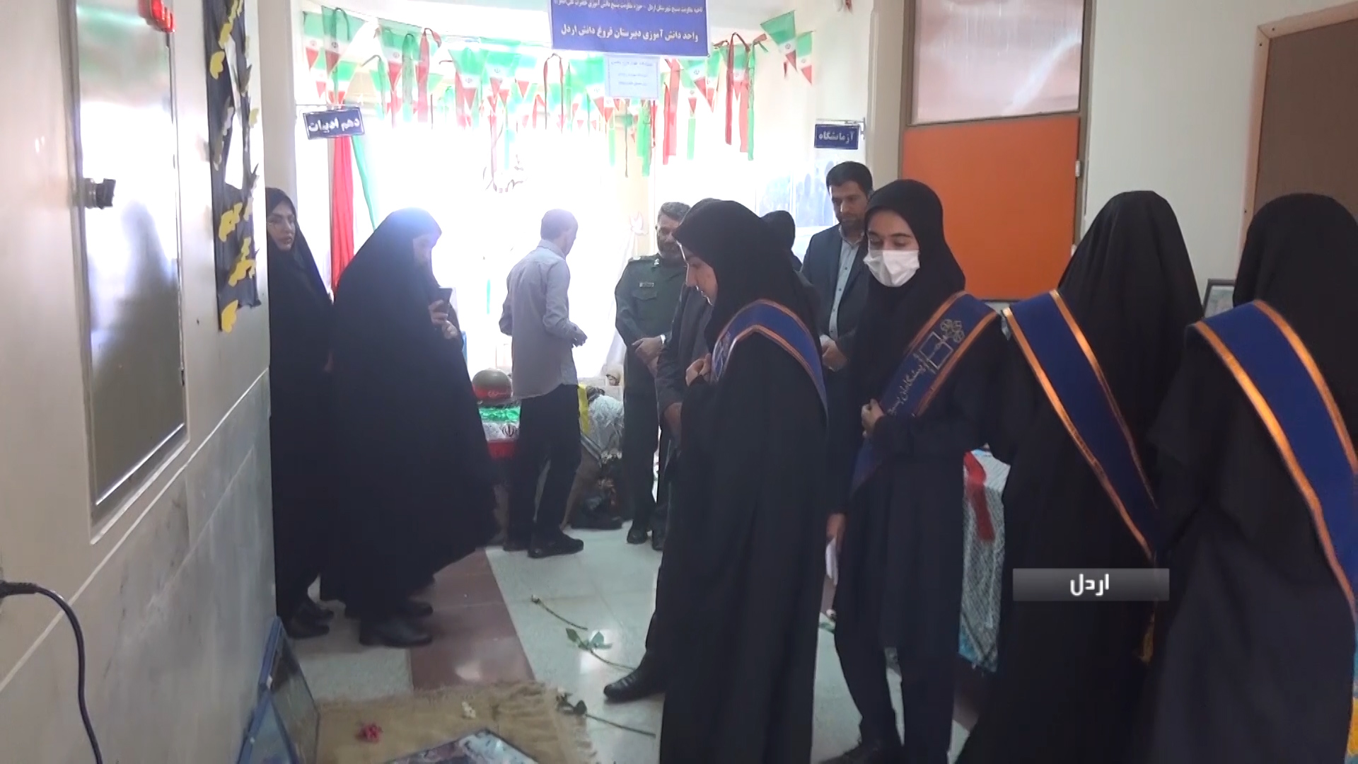 افتتاح نمایشگاه دفاع مقدس در اردل
