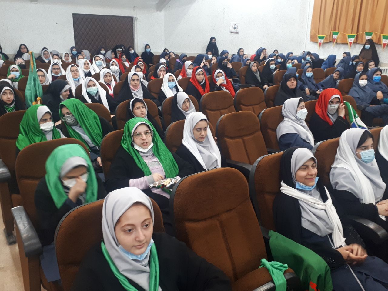 نواخته شدن زنگ استکبار ستیزی در مدارس گیلان نواخته شدن زنگ استکبار ستیزی در مدارس گیلان