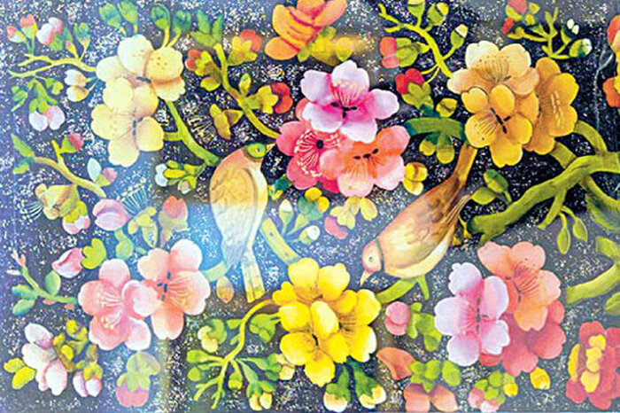 هنری به ظرافت شیشه، به قدمت نقاشی  هنری به ظرافت شیشه، به قدمت نقاشی