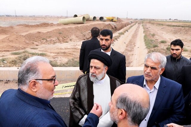 بازدید رئیس جمهور از خط انتقال پساب بهداشتی تصفیهخانه ری بازدید رئیس جمهور از خط انتقال پساب بهداشتی تصفیهخانه ری
