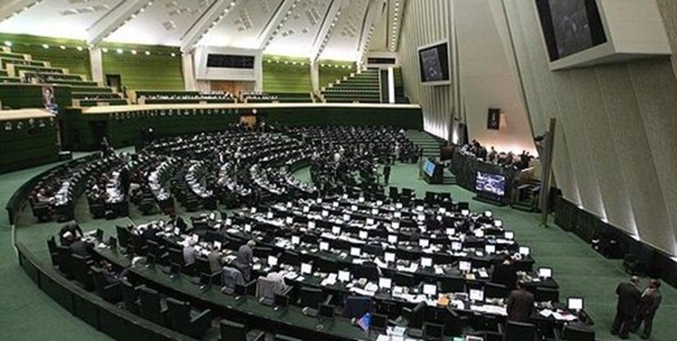 پیگیر نحوه اجرای قانون رتبه بندی معلمان در استان‌ها هستیم