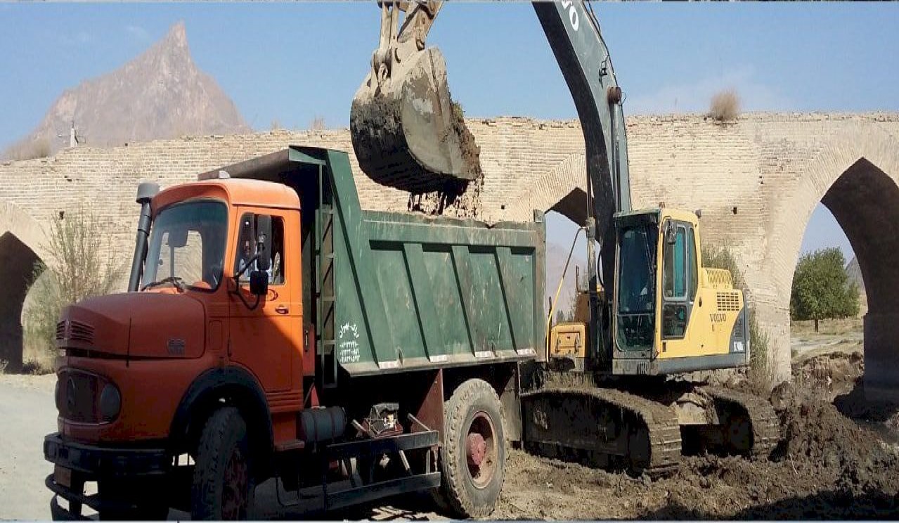 پایان عملیات لای روبـی پل تاریخی دوآب شازند