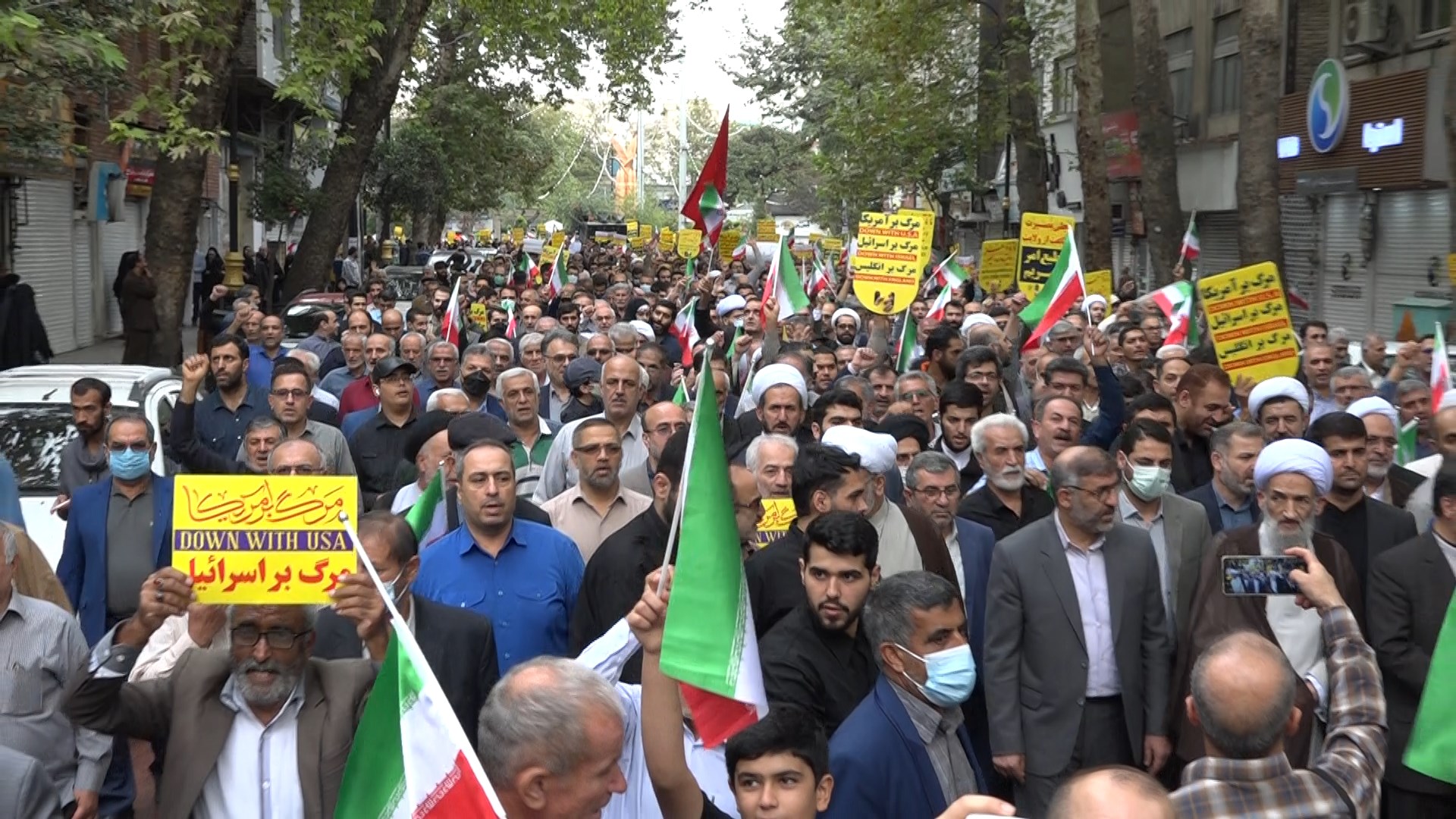 خروش مردم ولایی مازندران در محکومیت جنایت شیراز خروش مردم ولایی مازندران در محکومیت جنایت شیراز