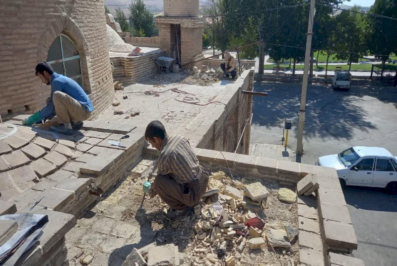 مرمت حمام حاج ربیع آستانه