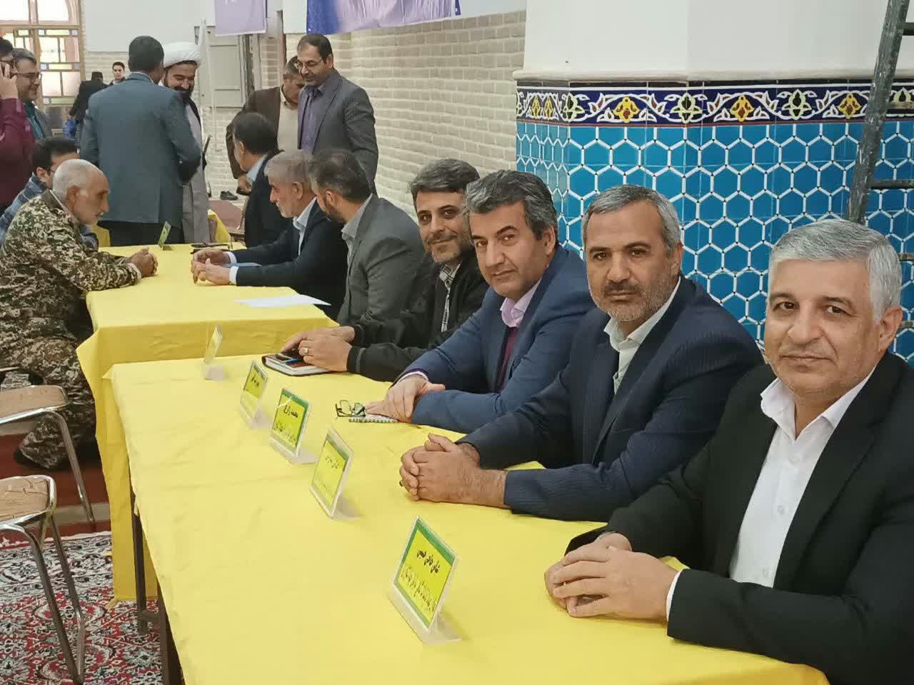 برپایی میزخدمت جهاد کشاورزی در نمازجمعه‌های استان