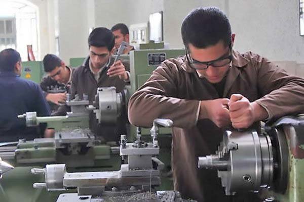 رفع مشکل ۵ واحد تولیدی با بیش از ۳۰۰ نیروی کار