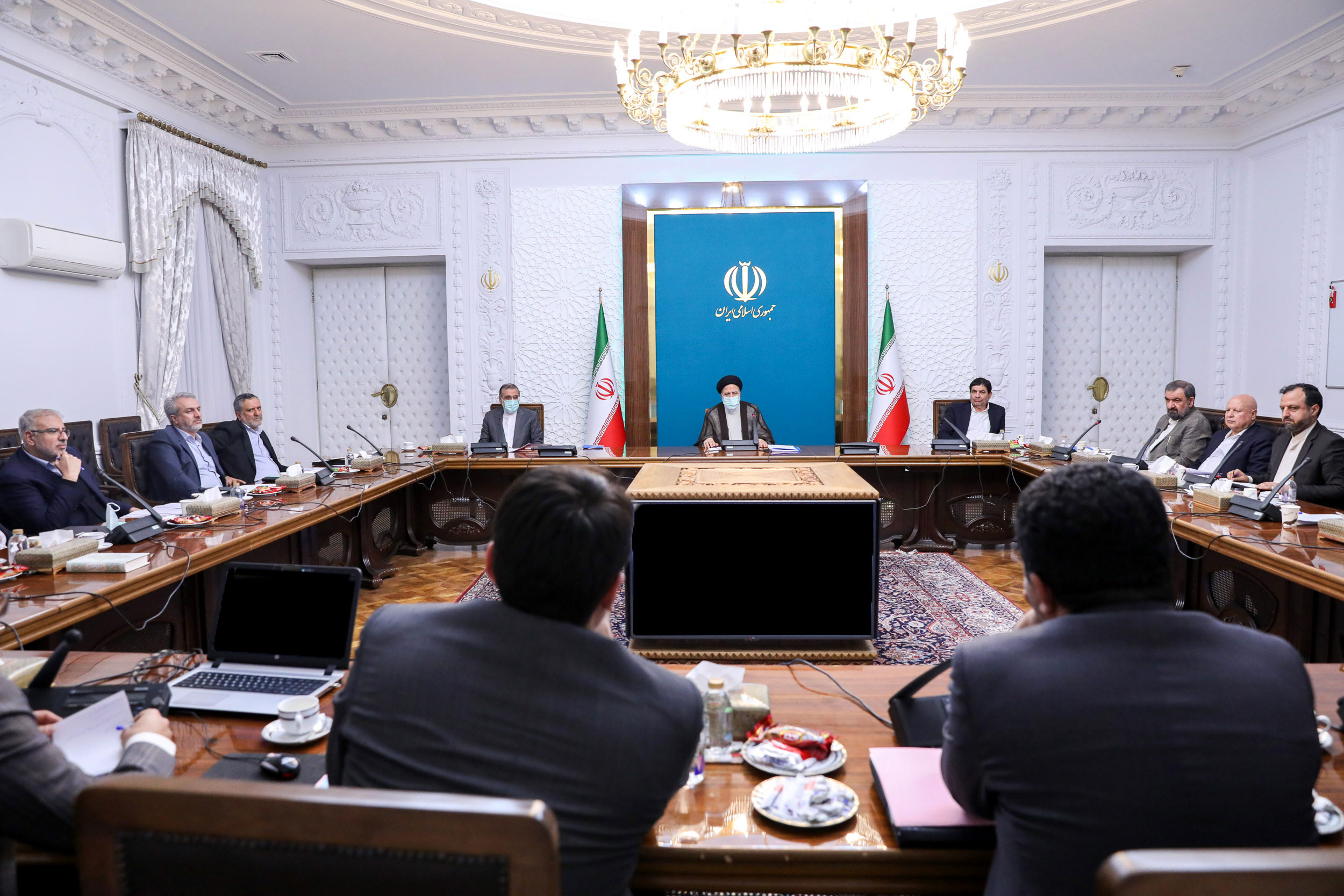 اعطای تسهیلات به بخشهای تولیدی و خانوارها افزایش مییابد اعطای تسهیلات به بخشهای تولیدی و خانوارها افزایش مییابد