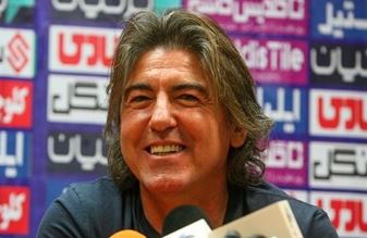 ساپینتو: اهمیت دربی را می دانم اما هر تیمی ببرد یا مساوی کند، قهرمان لیگ نیست. ساپینتو: اهمیت دربی را می دانم اما هر تیمی ببرد یا مساوی کند، قهرمان لیگ نیست.