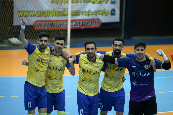 پیروزی تیم فوتسال فرش آرای مشهد بر فولاد زرند کرمان پیروزی تیم فوتسال فرش آرای مشهد بر فولاد زرند کرمان