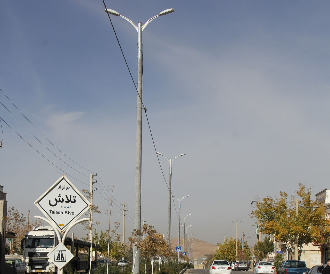 بهره برداری از طرح روشنایی شهرک برق رکن آباد