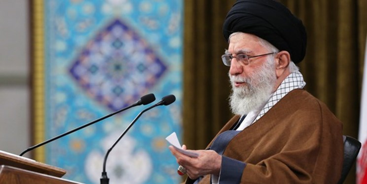 آغاز سخنرانی رهبر انقلاب در حرم مطهر رضوی