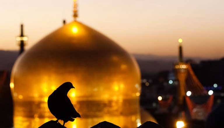 نمایشگاه بین‌المللی قرآن و عترت در ورودی باب‌الجواد(ع)