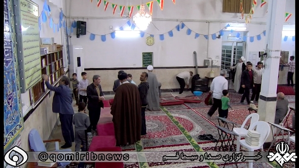 غبارروبی مساجد قم در آستانه ماه رمضان