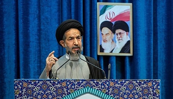 حجاب و عفاف رکن و ستون اقتدار و عزت خانواده است