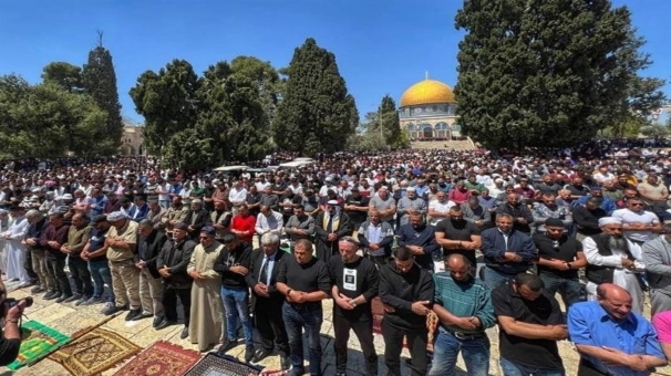 اقامه دومین نماز جمعه ماه رمضان در مسجد الاقصی با حضور ۲۵۰ هزار فلسطینی