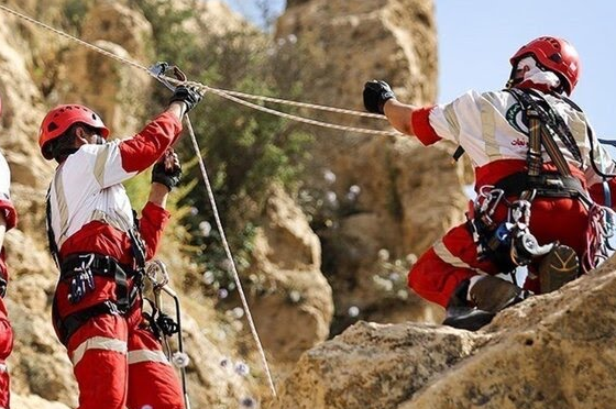۱۴۲ عملیات هلال احمر برای نجات گرفتارشدگان در کوهستان