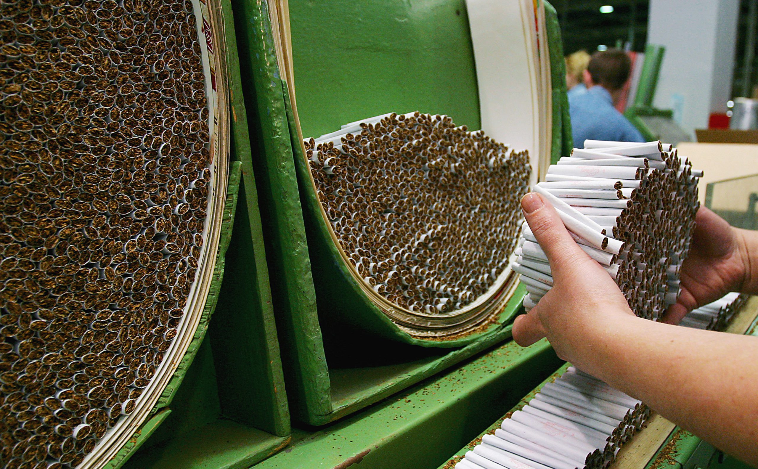 اشتغال، بهانه واهی صنایع دخانی برای اجرا نشدن قوانین اشتغال، بهانه واهی صنایع دخانی برای اجرا نشدن قوانین