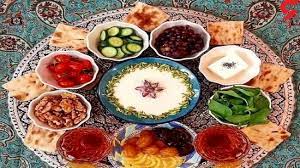 سفره با مواد غذایی چون خرما پنیر